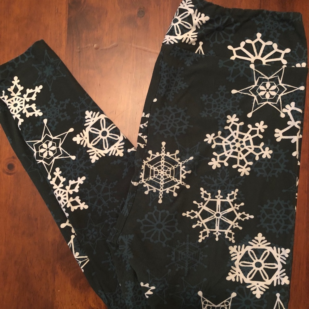 LuLaRoe TC Christmas Snowflake Green Leggings